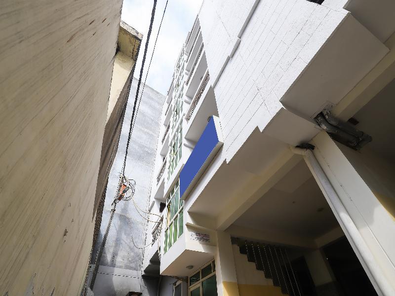 Oyo28126查兰帕哈利酒店 新德里 外观 照片